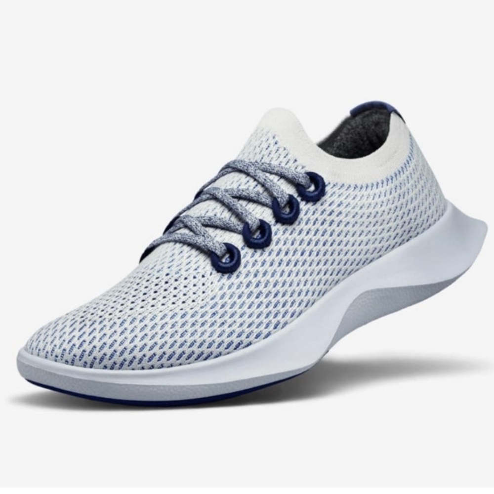 Allbirds Women’s Tree Dashers- Geyser (Light Blue Sole) Size 7.5